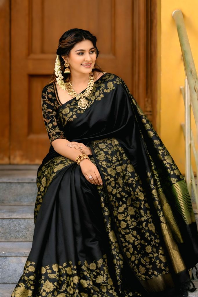 সফ্ট সিল্ক বেনারসি শাড়ি-21