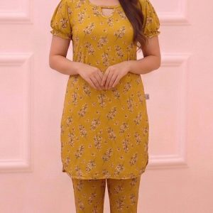 মেয়েদের টি-শার্ট==11