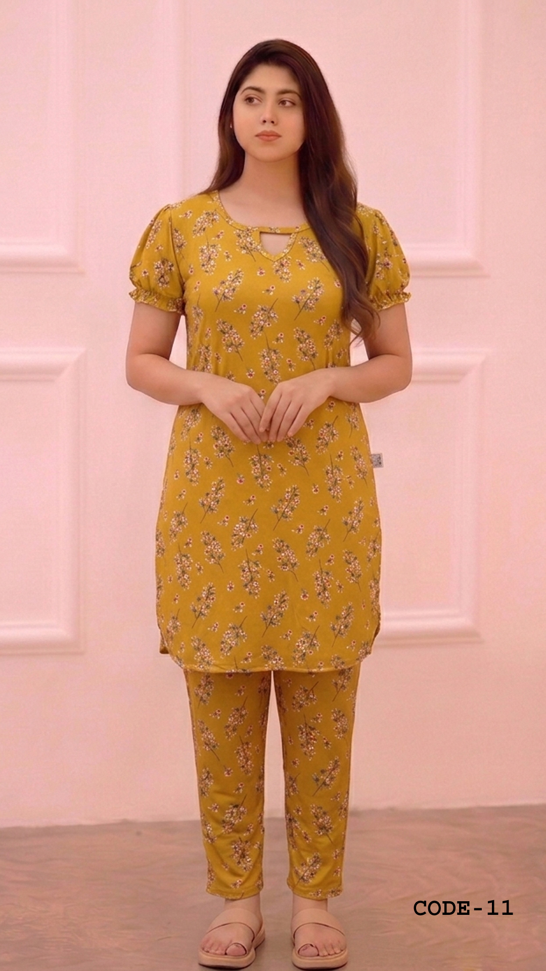 মেয়েদের টি-শার্ট==11