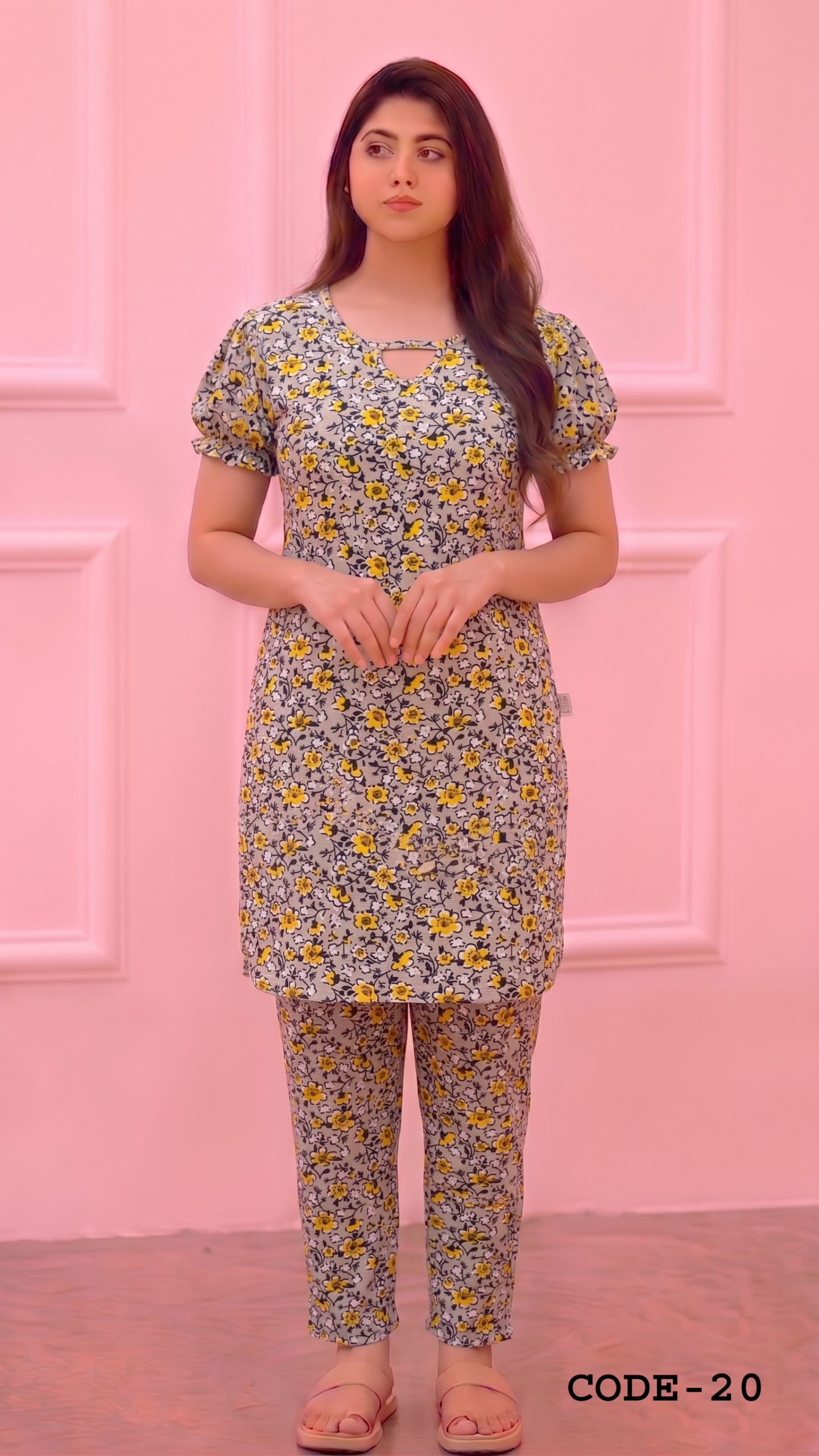 মেয়েদের টি-শার্ট==20