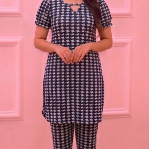 মেয়েদের টি-শার্ট==03