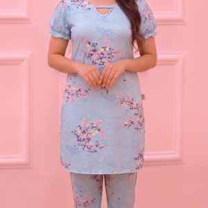 মেয়েদের টি-শার্ট==04