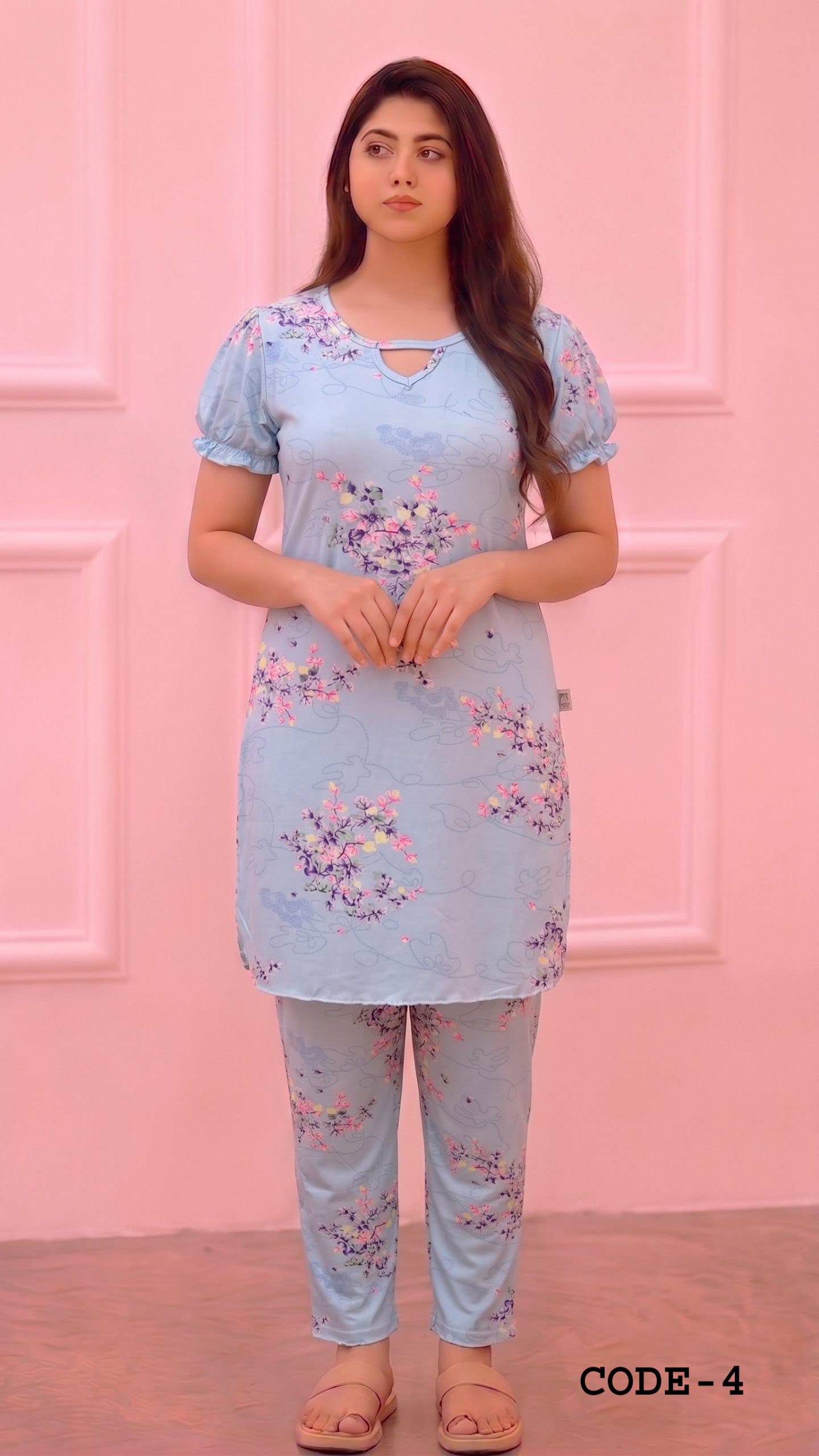 মেয়েদের টি-শার্ট==04