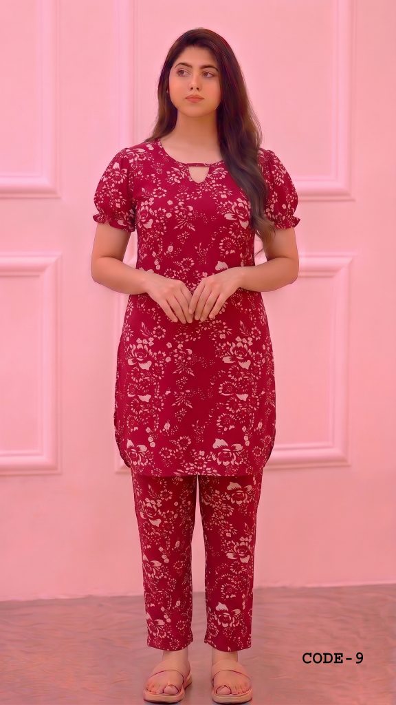 মেয়েদের টি-শার্ট==09